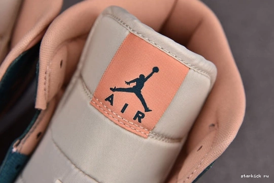 1 (W) Teal BQ6472-308 BQ6472-308 Mid Dark Green  Jordan 0423